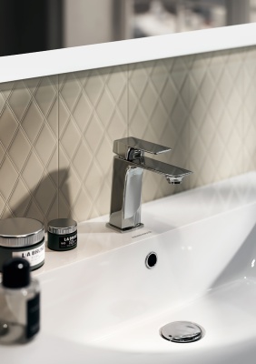 Смеситель FIORETTO для раковины без донного клапана, хром Смеситель FIORETTO для раковины без донного клапана, хром